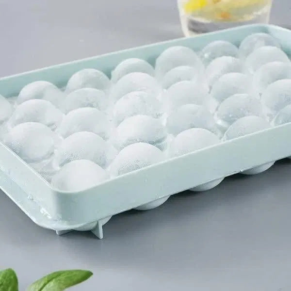 Plastic Reusable Flexible Round Ice Cube Trays Pack of 1